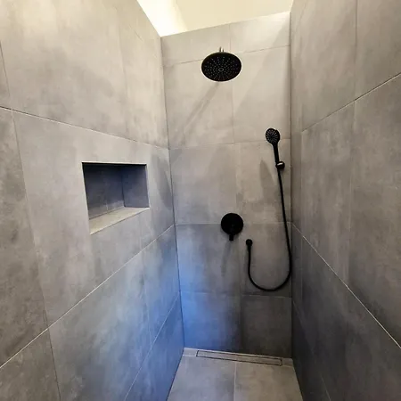 Apartman Holiday Apartment Póla