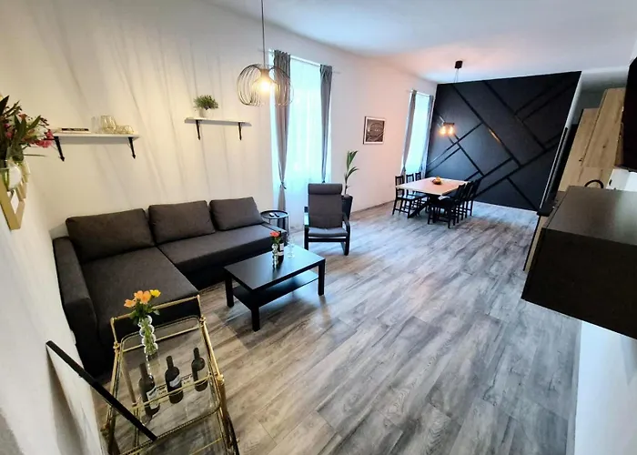 Holiday Apartment *