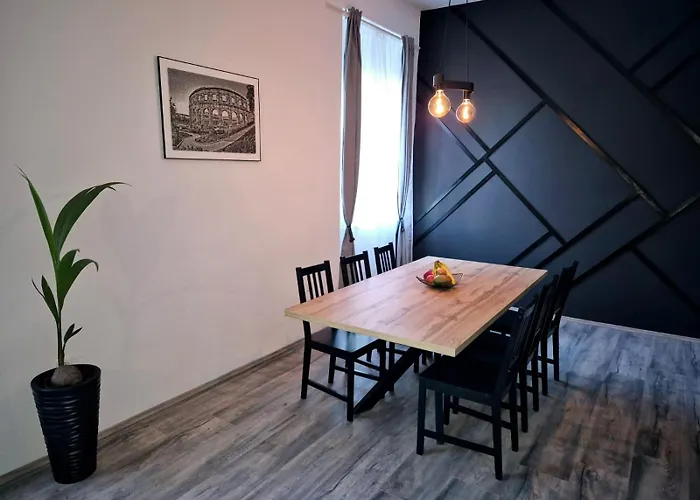 Holiday Apartment Pola