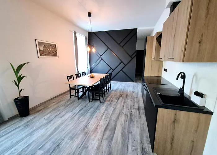 דירה Holiday Apartment פולה