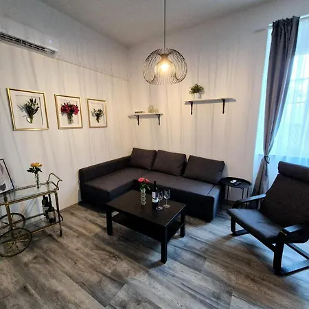 Apartment Holiday Apartment Pula